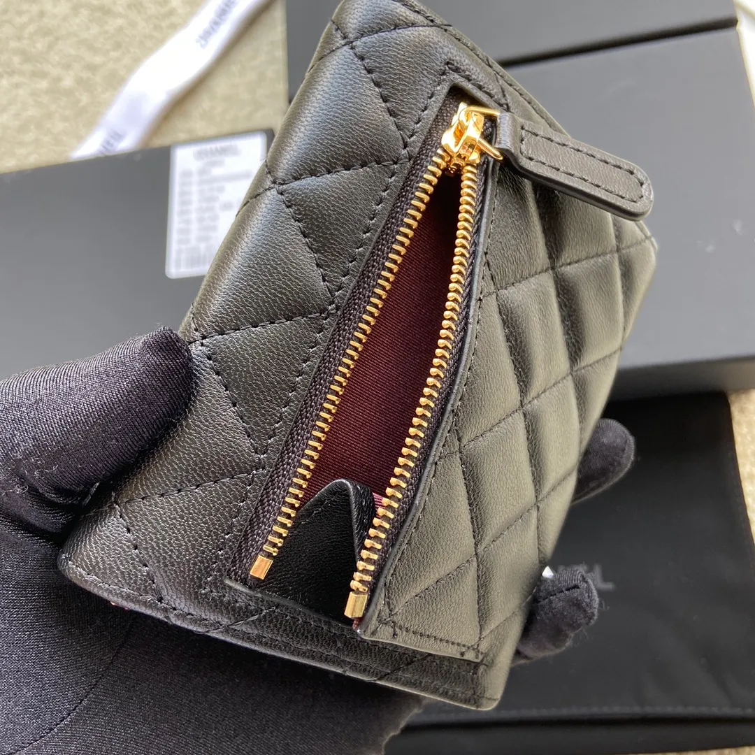 440💰Xiaoxiang imported Italian lambskin Item number: A82288 Size: w10.5×h11.5×d3cm Color: black lambskin gold steel mark