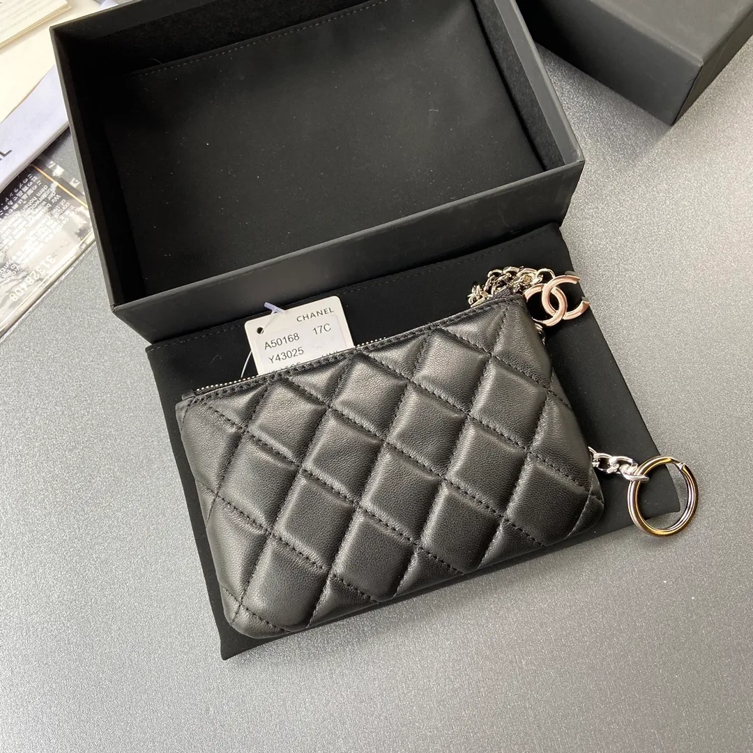 250💰Xiaoxiang imported Italian sheepskin Item number: A50168 Size: w14×h9.5cm Color: black sheepskin silver buckle
