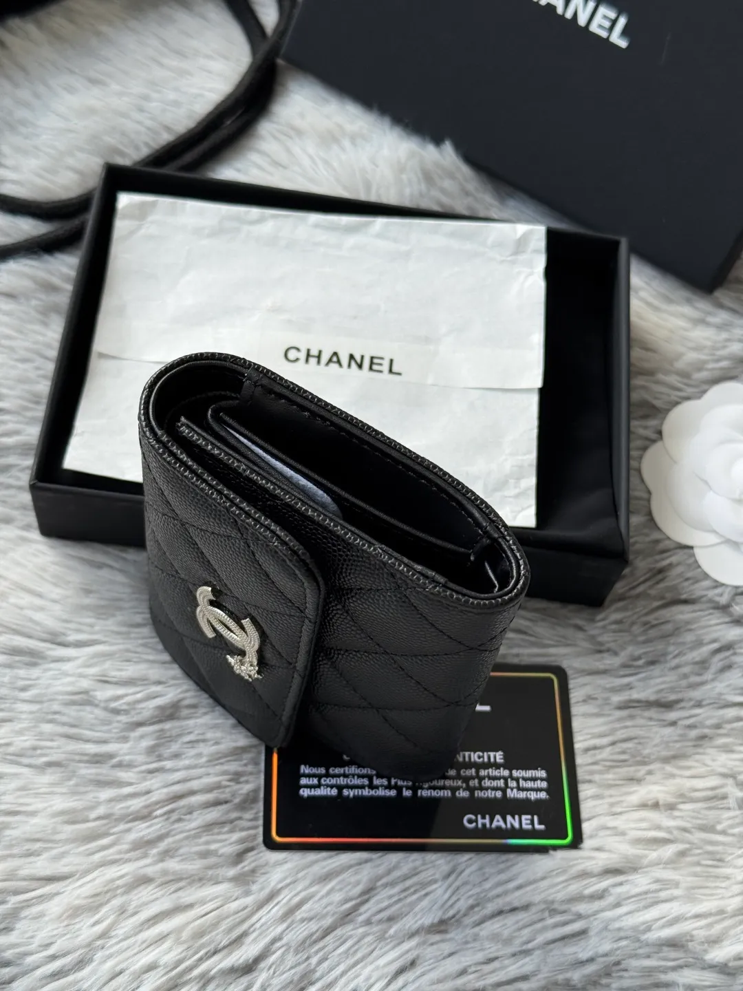 💰480💰 4050 autumn five-pointed star new tri-fold wallet chanel caviar cowhide made with rhombus pattern original quality. Exclusive real shot There is a coin bag inside that can hold hundred-yuan bills, coins and credit cards Number: 4810 Size: 10.5x11.5x3cm.