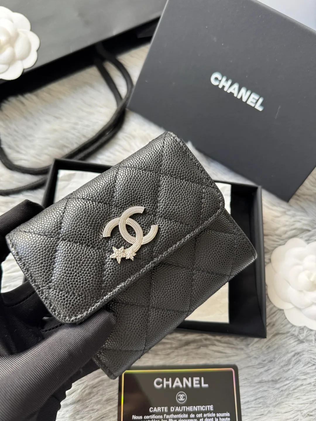 💰480💰 4050 autumn five-pointed star new tri-fold wallet chanel caviar cowhide made with rhombus pattern original quality. Exclusive real shot There is a coin bag inside that can hold hundred-yuan bills, coins and credit cards Number: 4810 Size: 10.5x11.5x3cm.