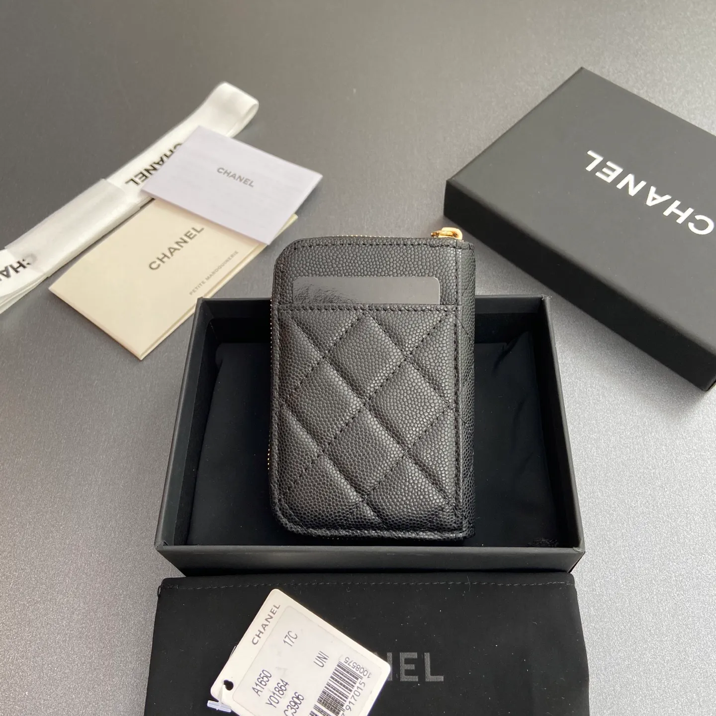 [Special grade hardware original leather] ¥280 Xiaoxiang small zipper bag card holder series with iconic metal logo, gold tone metal hardware, special Italian imported leather 2 card slots wallet bag, 4 card slots No.: 1650 Black fine ball pattern gold steel mark Size: w11×h7.5×2cm