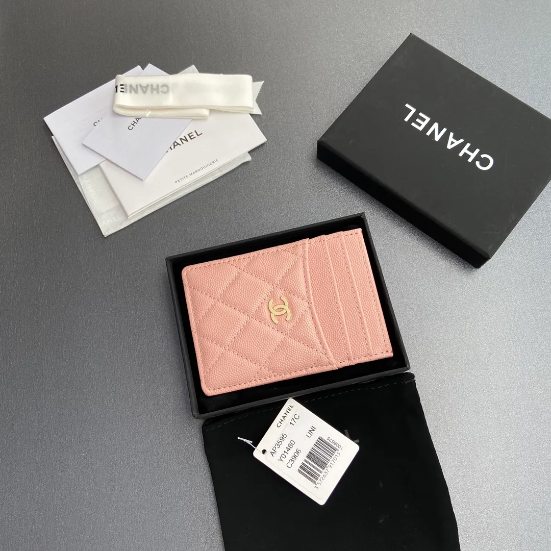 [Special grade hardware original leather] ¥240 Xiaoxiang card holder series Quilted card holder with iconic metal logo Gold tone metal hardware, exclusive Italian imported leather 5 card slots No.: 3595 Pink fine ball gold Size: w8×11.5cm
