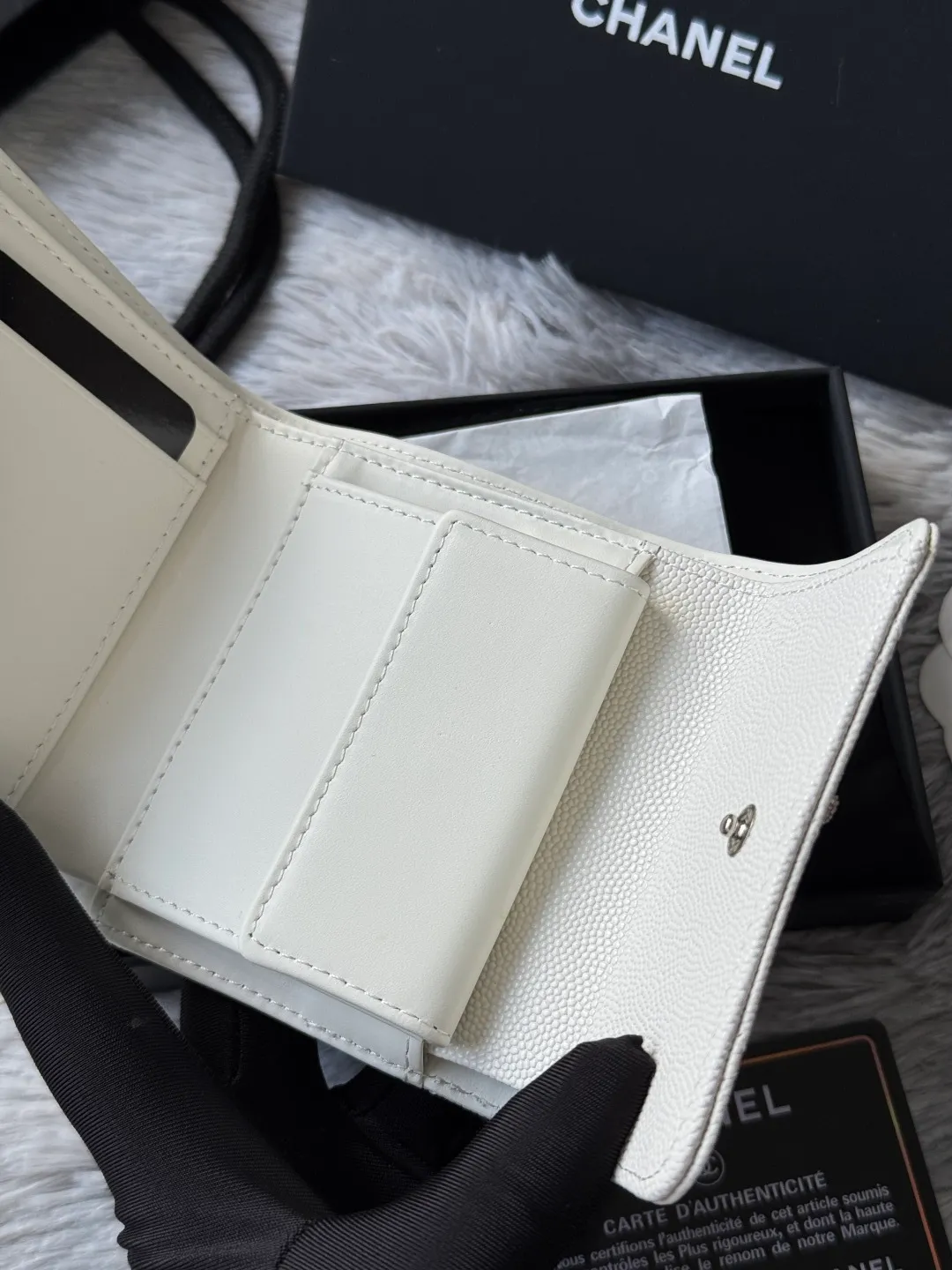 💰480💰 4050 autumn five-pointed star new tri-fold wallet chanel caviar cowhide made with rhombus pattern original quality. Exclusive real shot There is a coin bag inside that can hold hundred-yuan bills, coins and credit cards Number: 4810 Size: 10.5x11.5x3cm.
