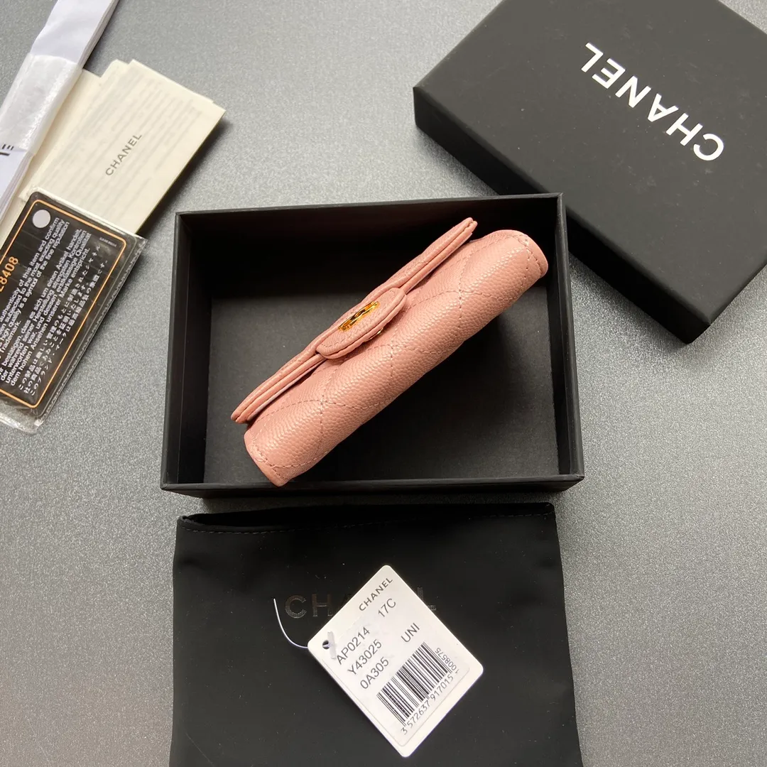 Xiaoxiang imported Italian leather Item number: AP428 Price: 260 Size: w11×h7cm Color: Pink fine ball pattern gold steel mark