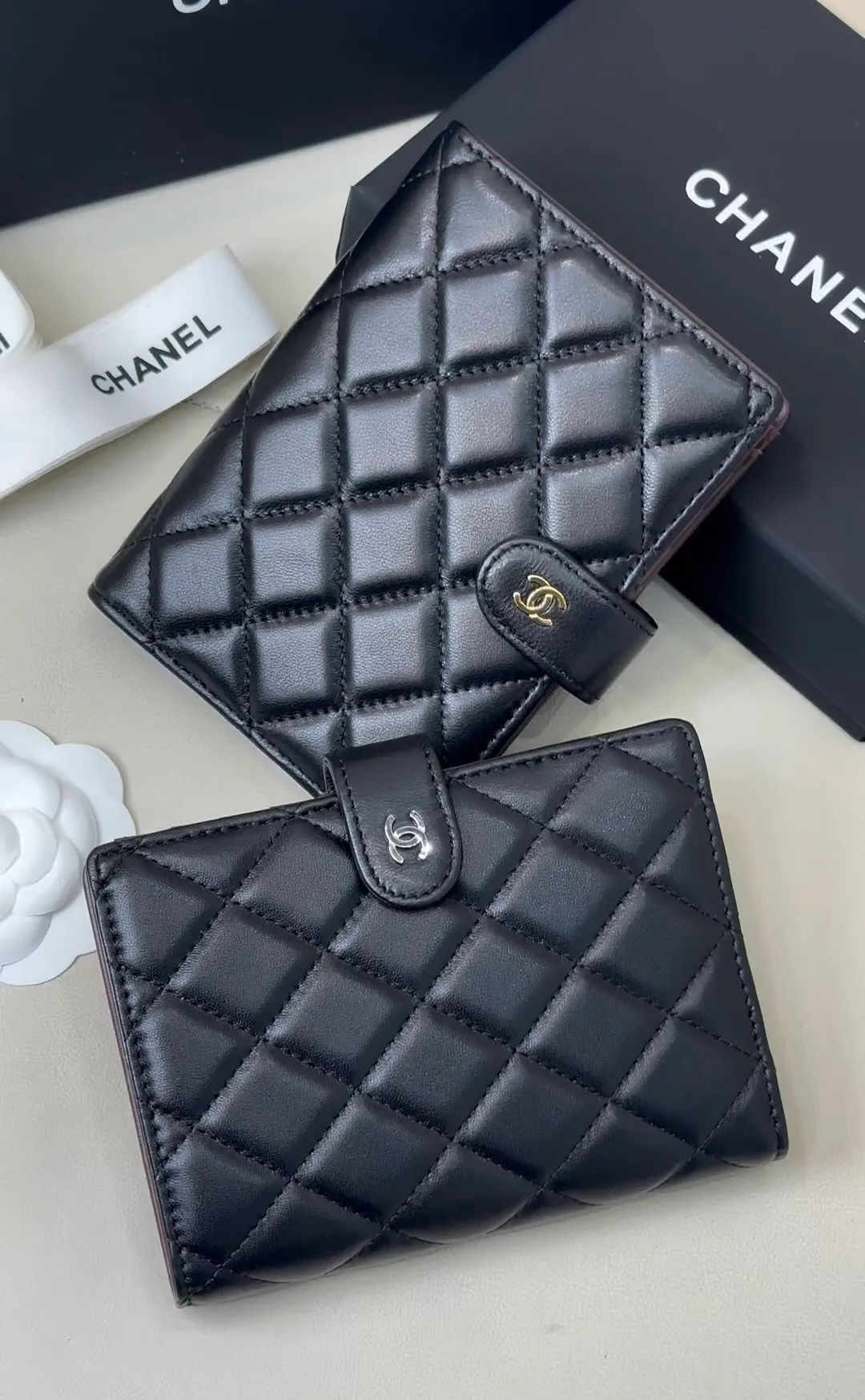 96066 Chane* small hot style sheepskin passport holder‼ ️