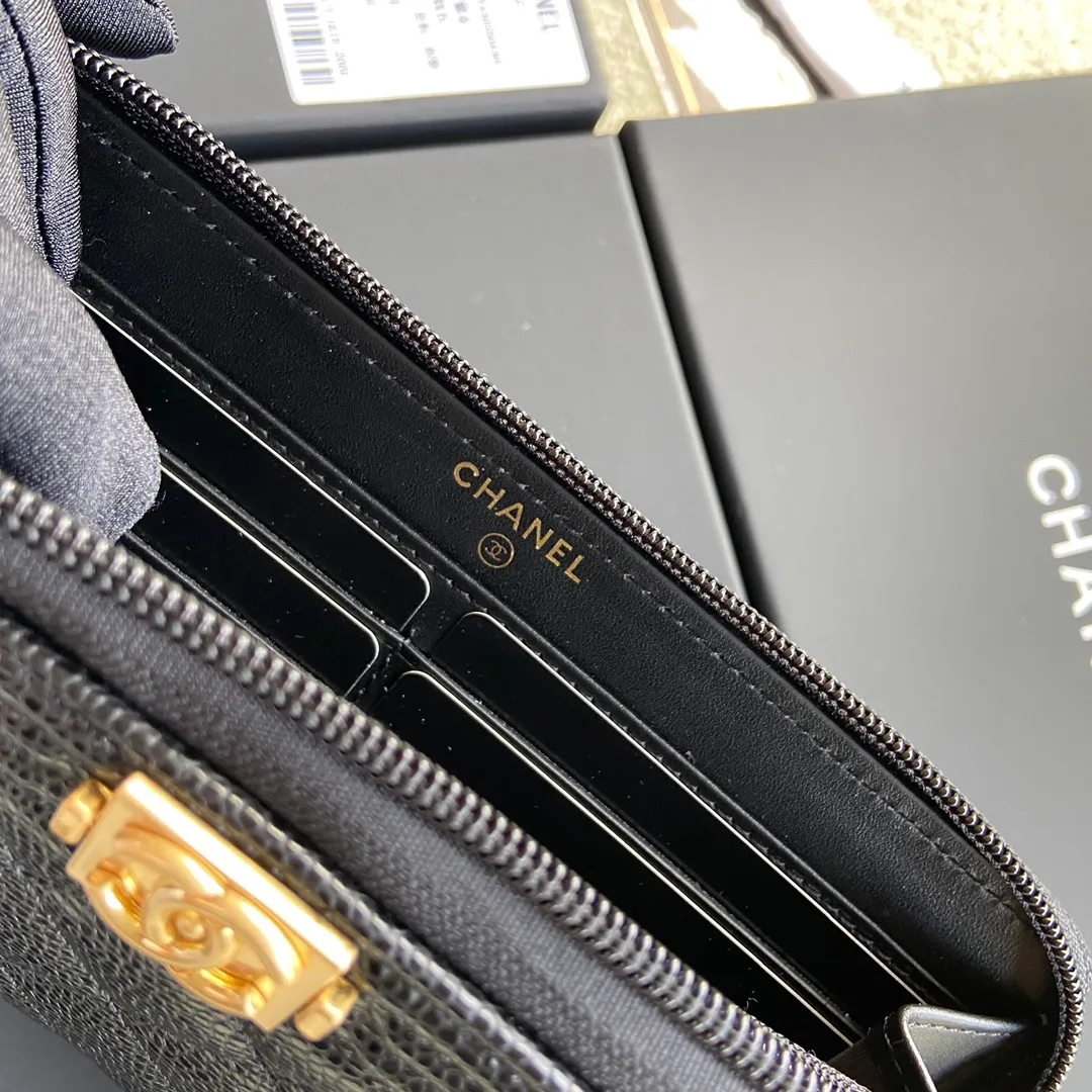 480💰Xiaoxiang imported Italian grain cowhide Item number: A80288 Size: w19.5×h10.5×d2.5 Color: black ball pattern with golden mark