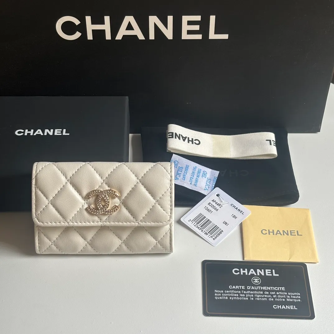 New product CH@NEL lambskin hijab card holder 💦 with new luogo, zipper compartment inside, original quality, exquisite details, model number AP8984, size 11*8.5*3cm 320💰