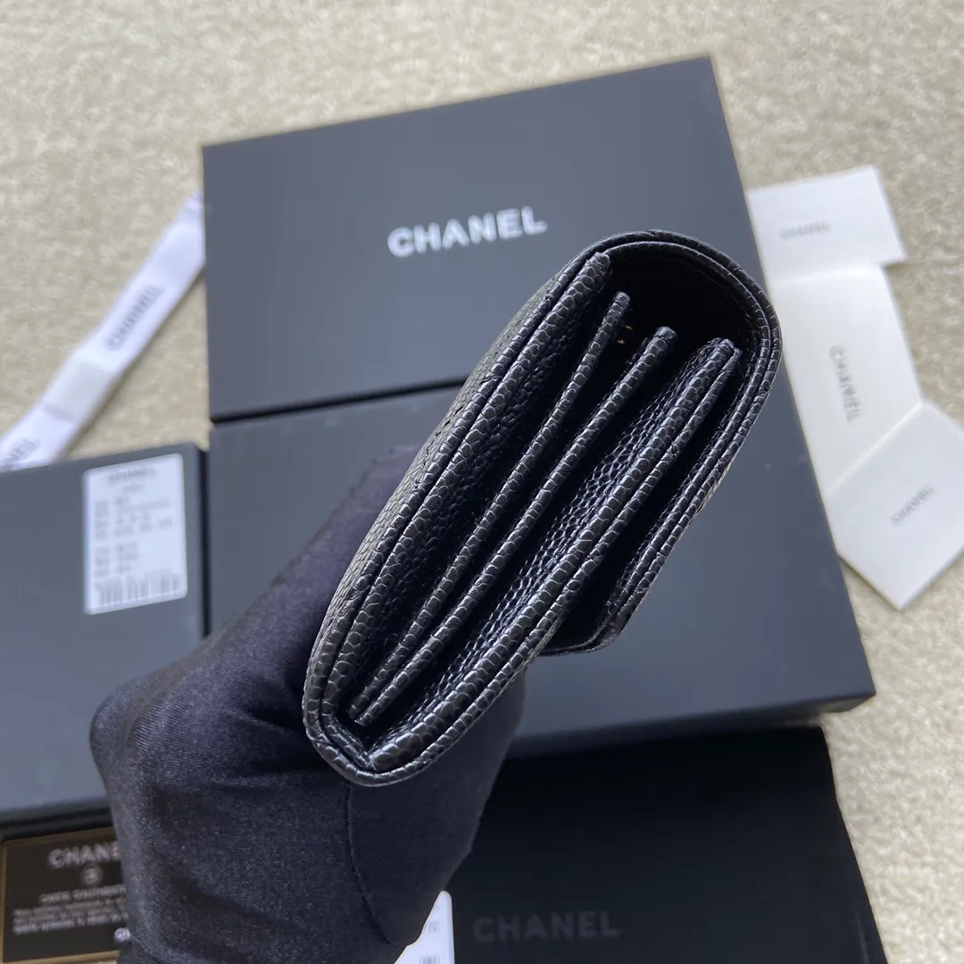 460💰Xiaoxiang imported Italian grained calfskin Item number: A50096 Size: w19×h10.5×d3cm Color: black ball pattern gold steel mark