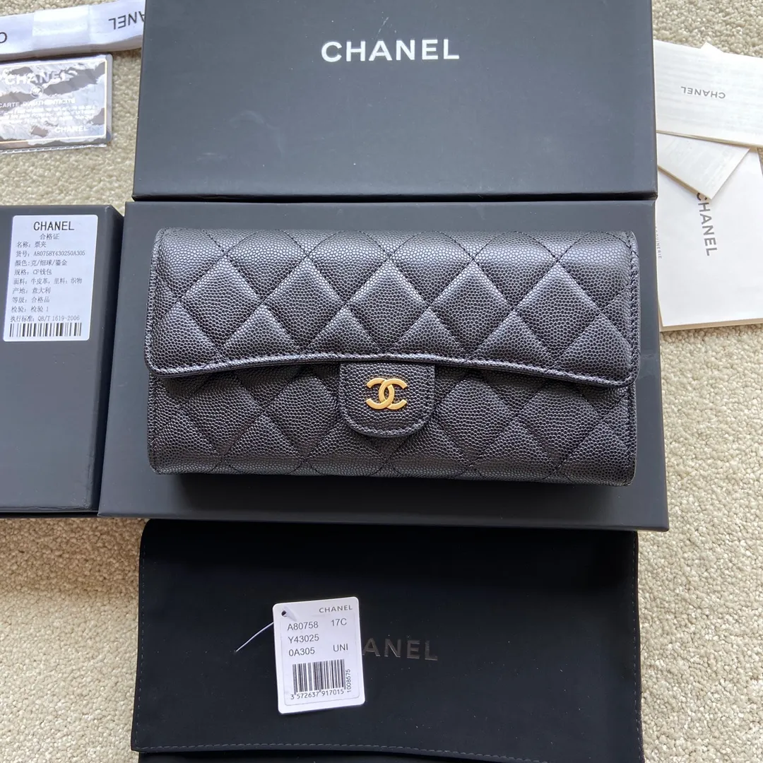460💰Xiaoxiang imported Italian grained calfskin Item number: A80758 Size: w19×h10.5×3cm Color: black fine ball grain leather with silver steel mark