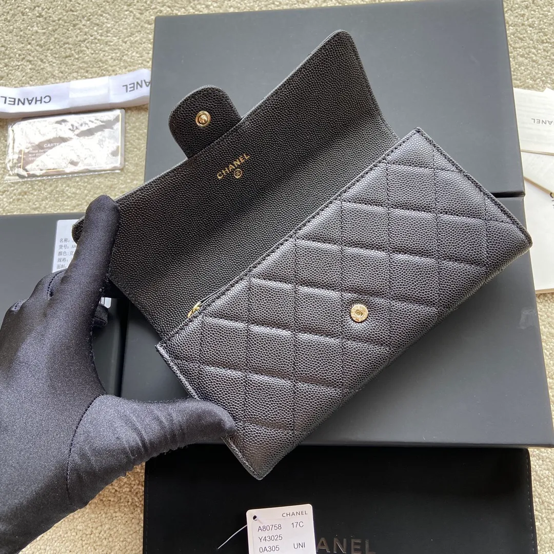 460💰Xiaoxiang imported Italian grained calfskin Item number: A80758 Size: w19×h10.5×3cm Color: black fine ball grain leather with silver steel mark