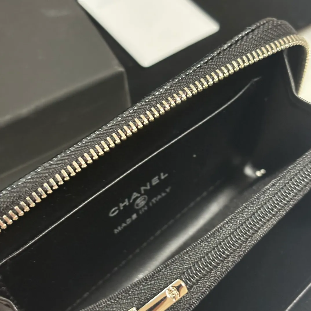 360💰 New product ❤️❤️❤️CH@NEL small zipper card holder💦 with new luogo, zipper compartment inside, original quality, beautiful details, model number AP9630, size 11*7.5*2cm
