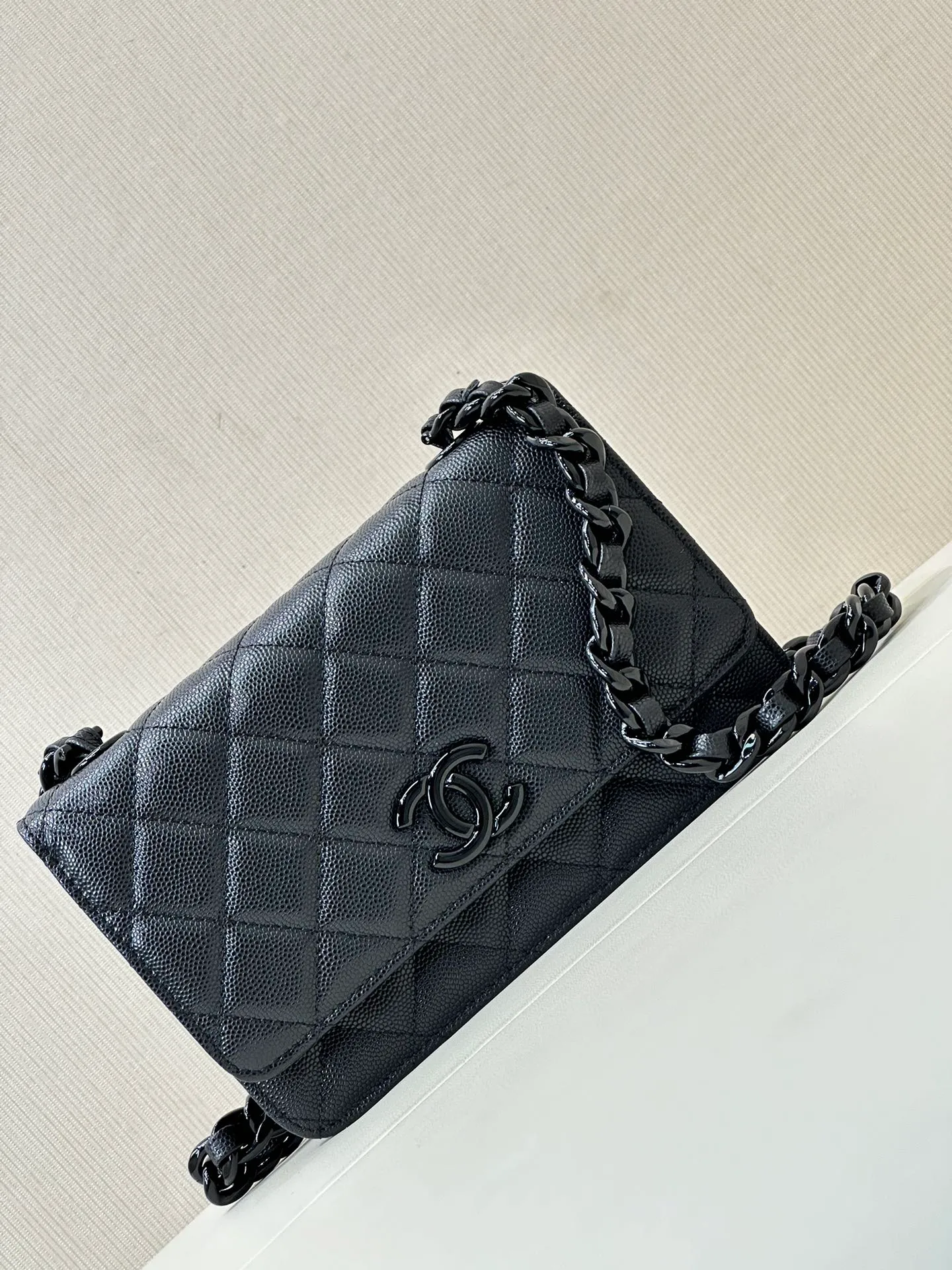 81059 black