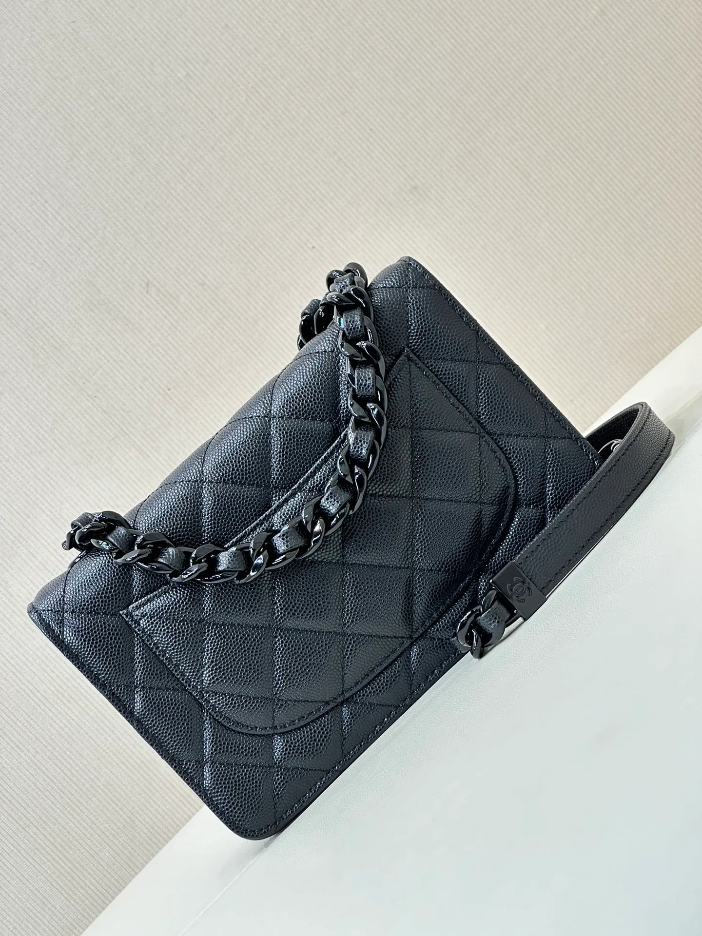 81059 black