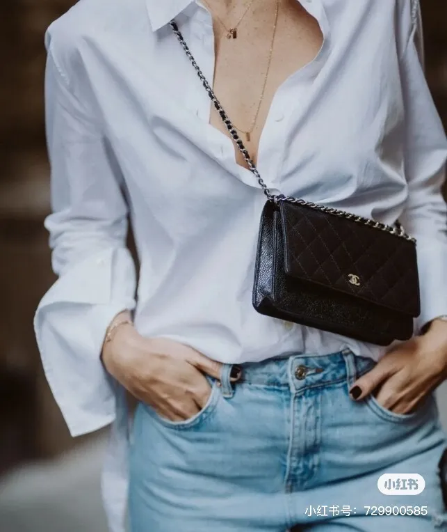 0250 Simple details and timeless fashion