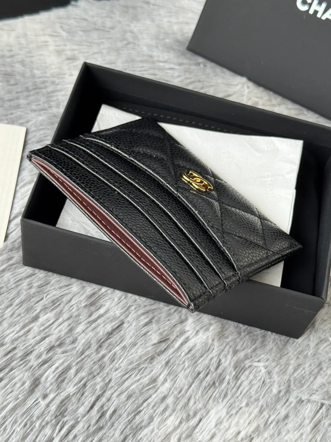 💰240💰 chanel 2025 new product card holder lambskin, seven card slots, can hold change, imported Italian lambskin + hardware logo, so beautiful, love it. The color is as shown in the picture, easy and fast storage, mini card holder No.: AP8944 Size: w11×h10cm