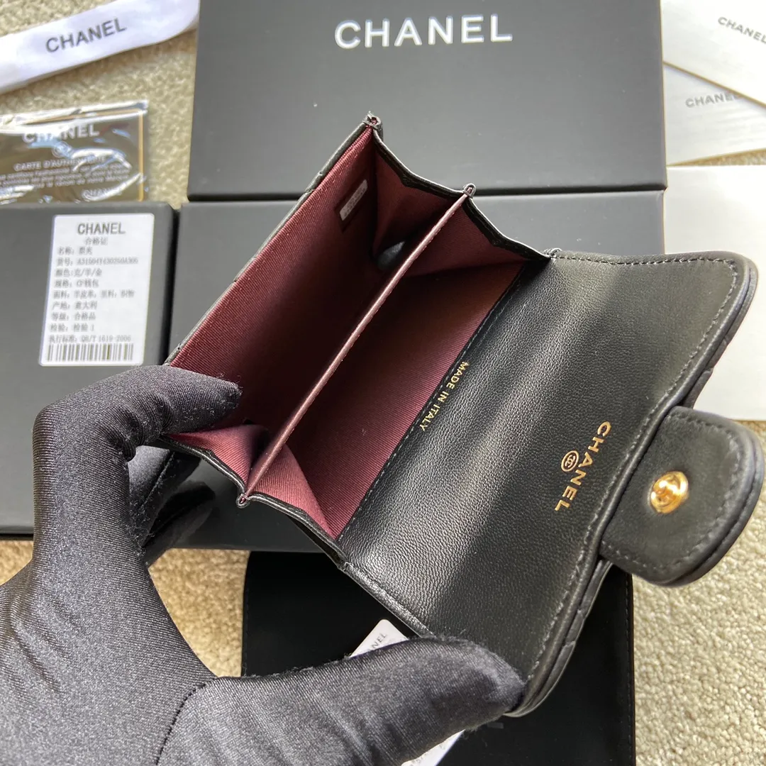 Xiaoxiang imported Italian leather double-layer card holder 320💰 Item number: A31504 Height: w12.5×h8.5×d2.5cm Color: black sheepskin gold steel mark