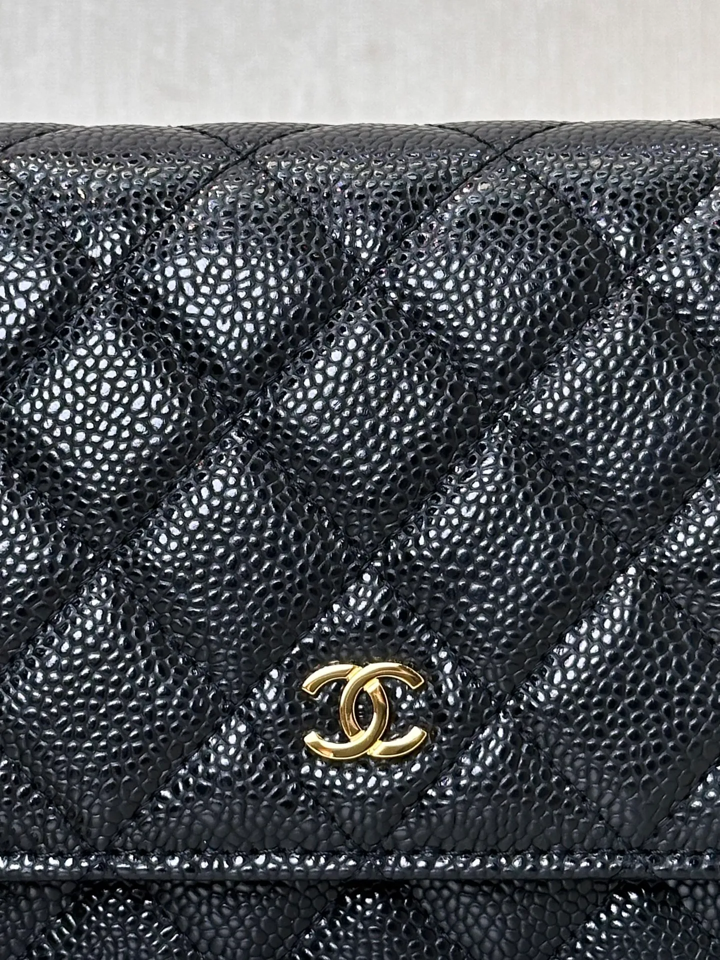 0250 woc black ball gold model