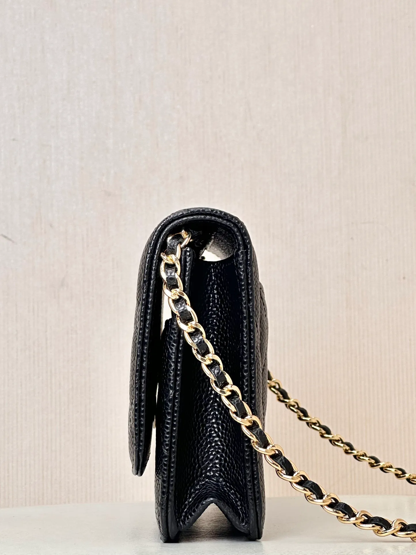 0250 woc black ball gold model