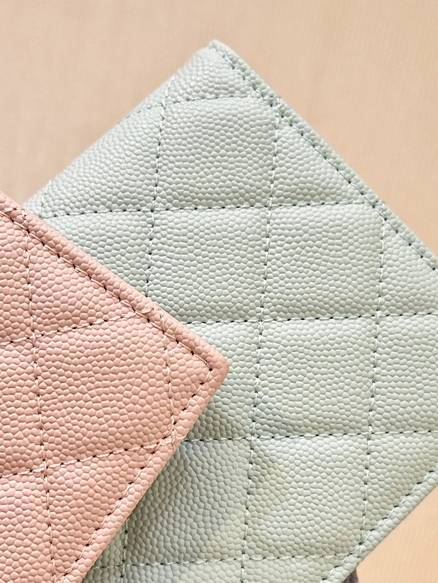 80385 Macaron color! Colors with high brightness make you look young and energetic. Although low-key, it is sophisticated and reveals rich connotations in its calmness and restraint.