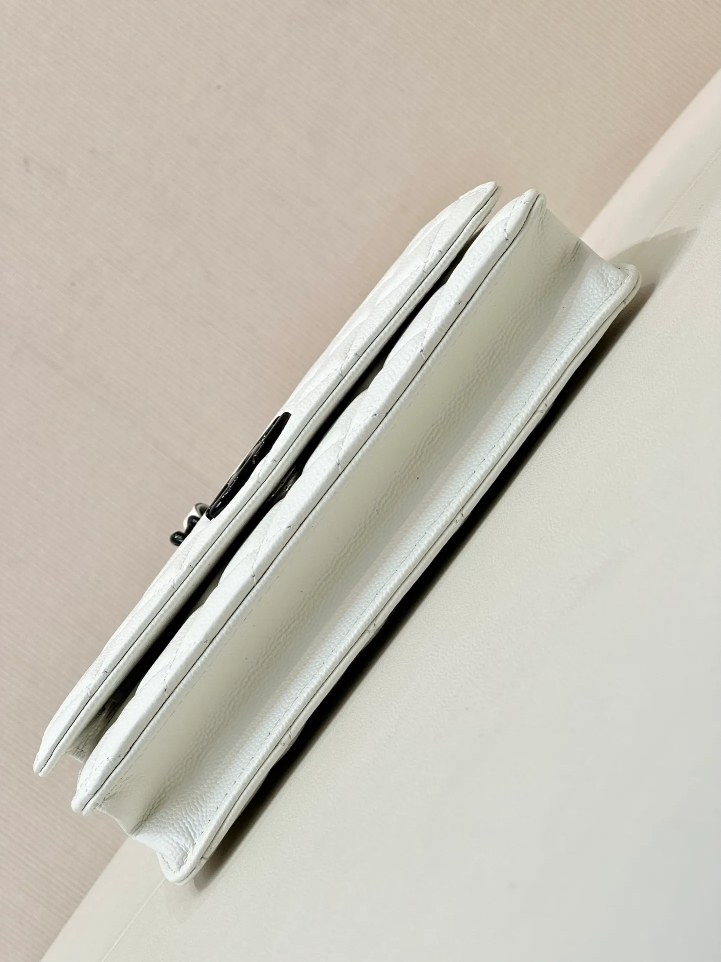 81059 white