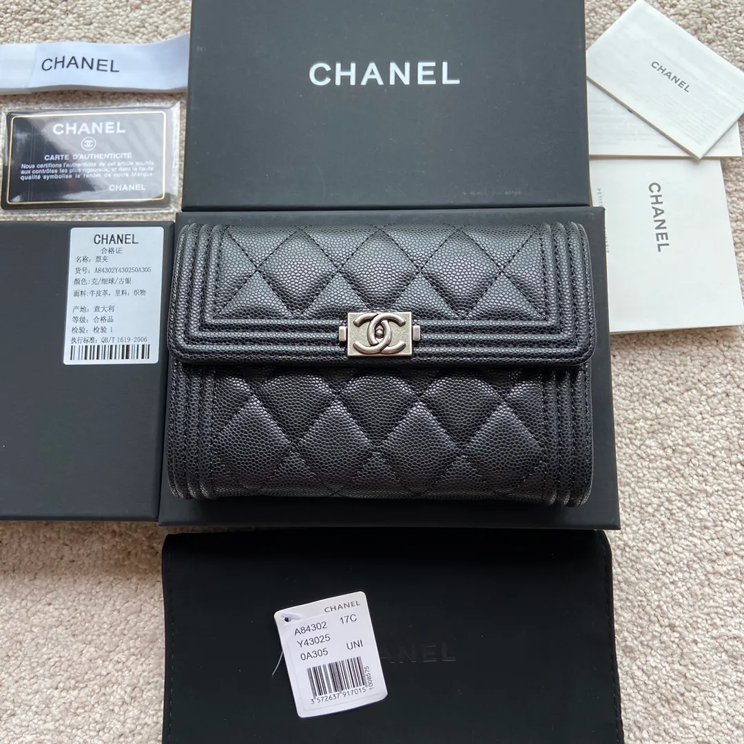Xiaoxiang imported Italian leather Item number: A84302