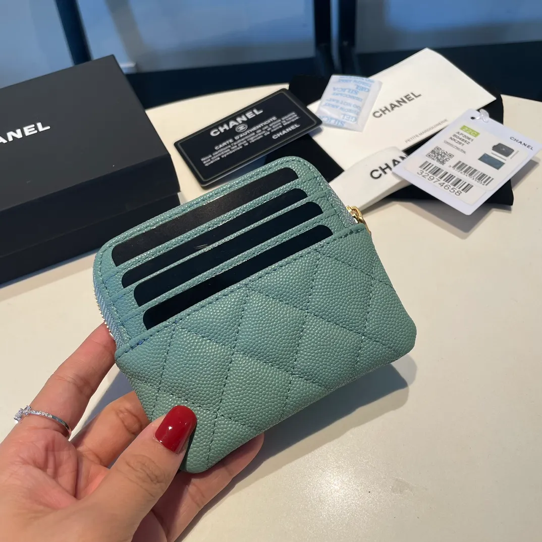 💰420😊Upgraded version💋Chanel🆕 New color colorful fine ball caviar cowhide🐂Classic zipper bag with multiple card slots for change. It can also bring convenience to various bank cards, supermarket cards, shopping cards, and membership cards. It is so small and easy to carry. It is the most fashionable and popular element of coin purses. Do you own it? Comes with the latest complete set of packaging 2061🍃size: 12*9.5cm