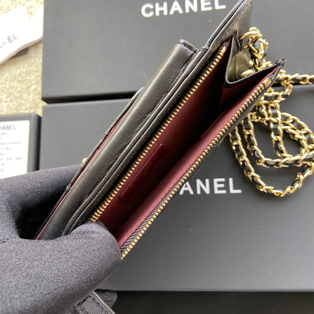 Xiaoxiang imported Italian sheepskin Item number: AP1980 Price: 540 Color: black sheepskin with golden steel mark Size: w18.5×h9×d3cm