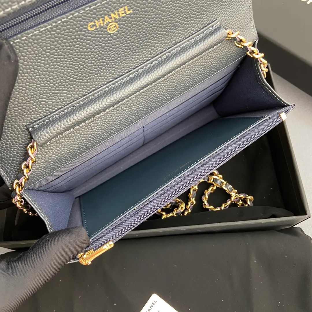 💰640 Xiaoxiang imported Italian grained calfskin Item number: A0250 Size: w20×h13×d3.5cm Color: royal blue ball pattern gold steel mark