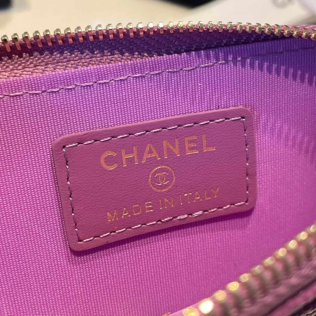💰420😊Upgraded version💋Chanel🆕 New color colorful fine ball caviar cowhide🐂Classic zipper bag with multiple card slots for change. It can also bring convenience to various bank cards, supermarket cards, shopping cards, and membership cards. It is so small and easy to carry. It is the most fashionable and popular element of coin purses. Do you own it? Comes with the latest complete set of packaging 2061🍃size: 12*9.5cm