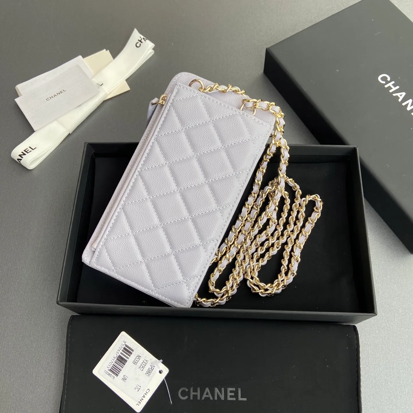 Xiaoxiang imported Italian grain cowhide Item number: AP1980 Price: 540 Color: light purple fine ball pattern gold buckle Size: w18.5×h9×d3cm