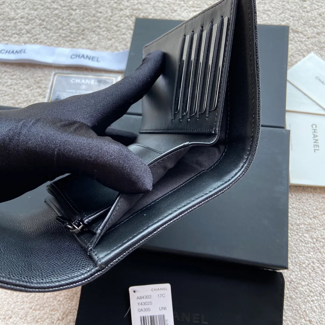 500💰Xiaoxiang imported Italian grained calfskin Item number: A84302 Size: w15×h10×d2.5 Color: black fine ball pattern antique silver mark