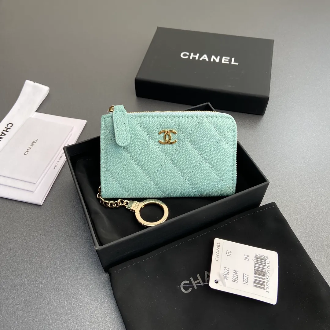 [Special grade hardware original leather] 💰320 Xiaoxiang small zipper bag card holder series Hook chain quilted card holder with iconic metal logo Gold tone metal hardware, special Italian imported leather 1 card slot wallet bag, 1 hook chain Number: 0221 Haze blue thin ball light gold Size: w11.5×h7.5×1.5cm