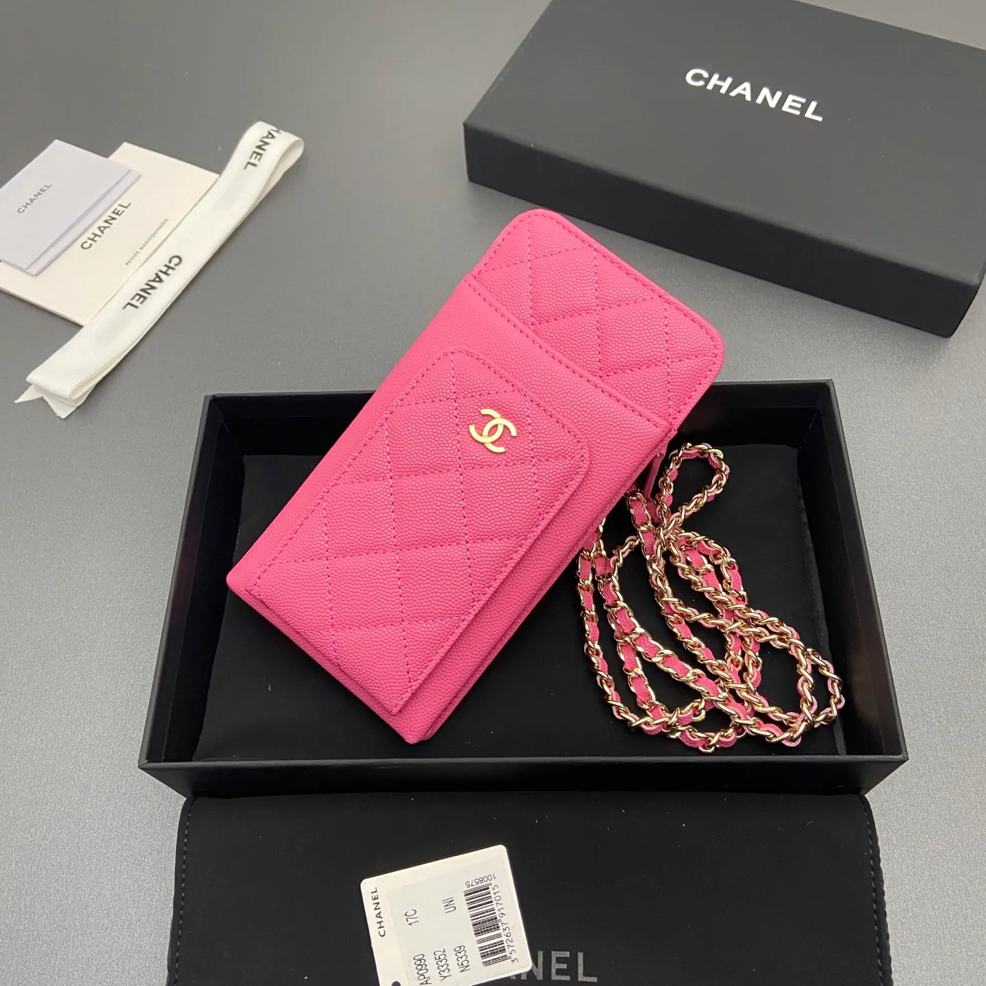 Xiaoxiang imported Italian grain cowhide Item No.: A0990 Price: 540 Color: Plum red fine ball pattern gold buckle Size: w18.5×h9×d3cm
