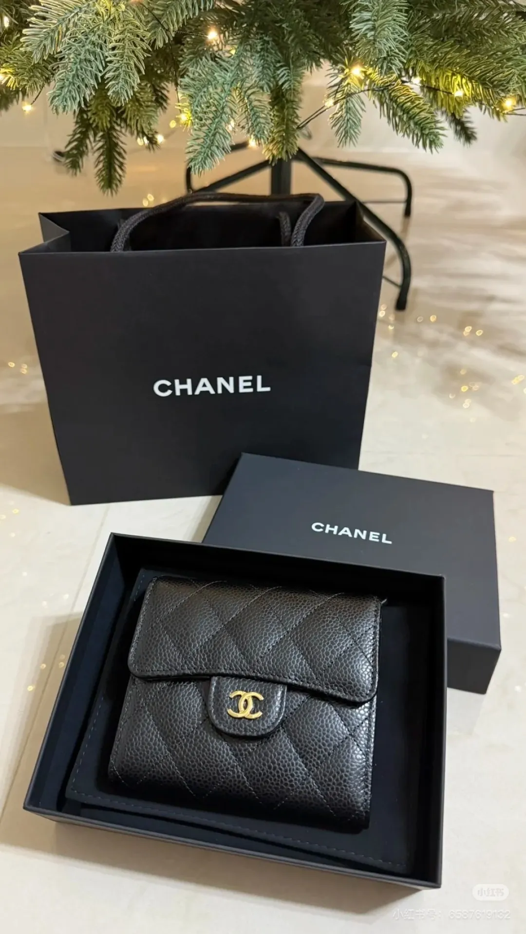 82288 30% off cf wallet, can hold cards, convenient for cash storage