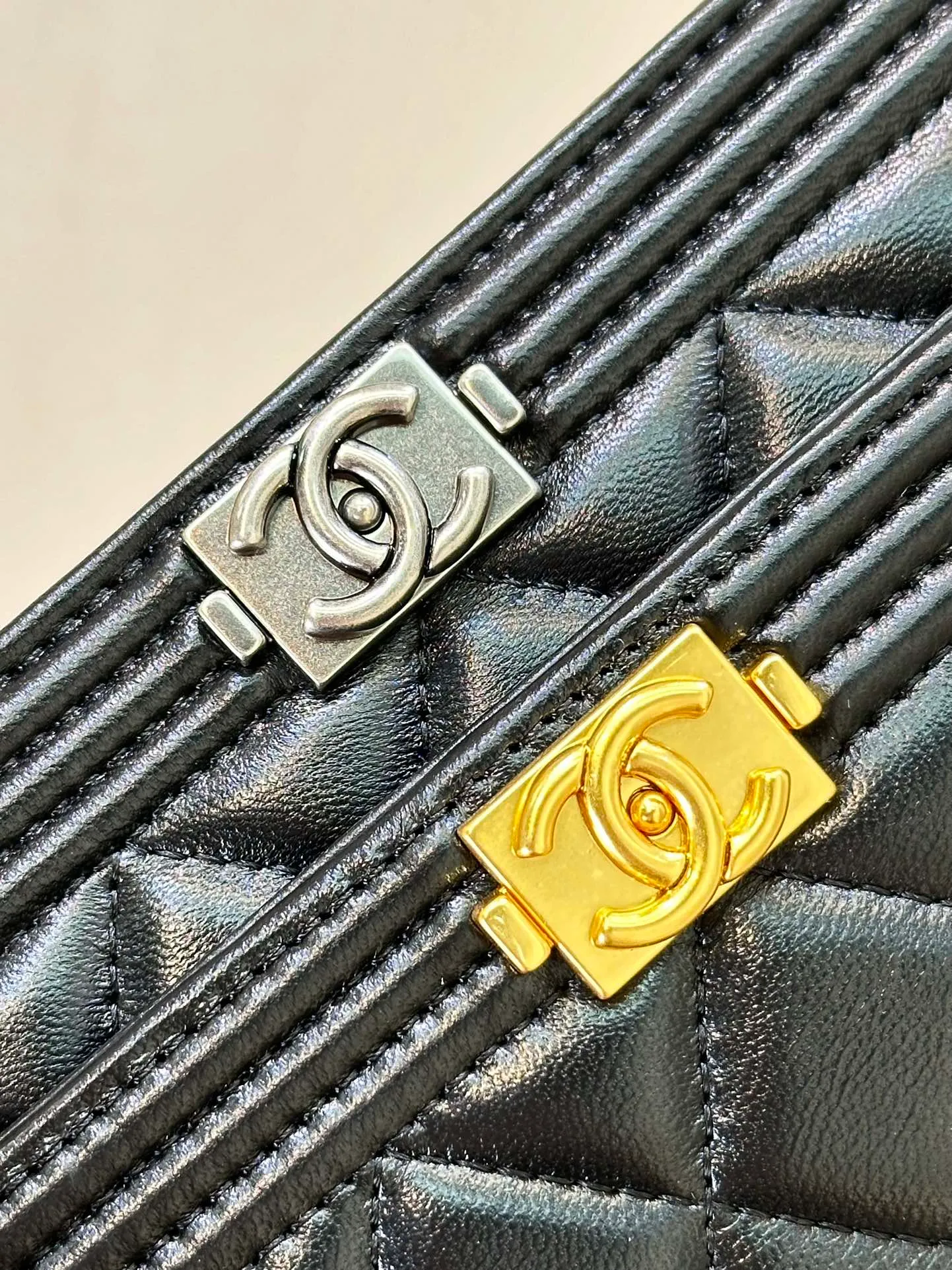 80286 long/sheepskin/black/gold buckle and silver buckle