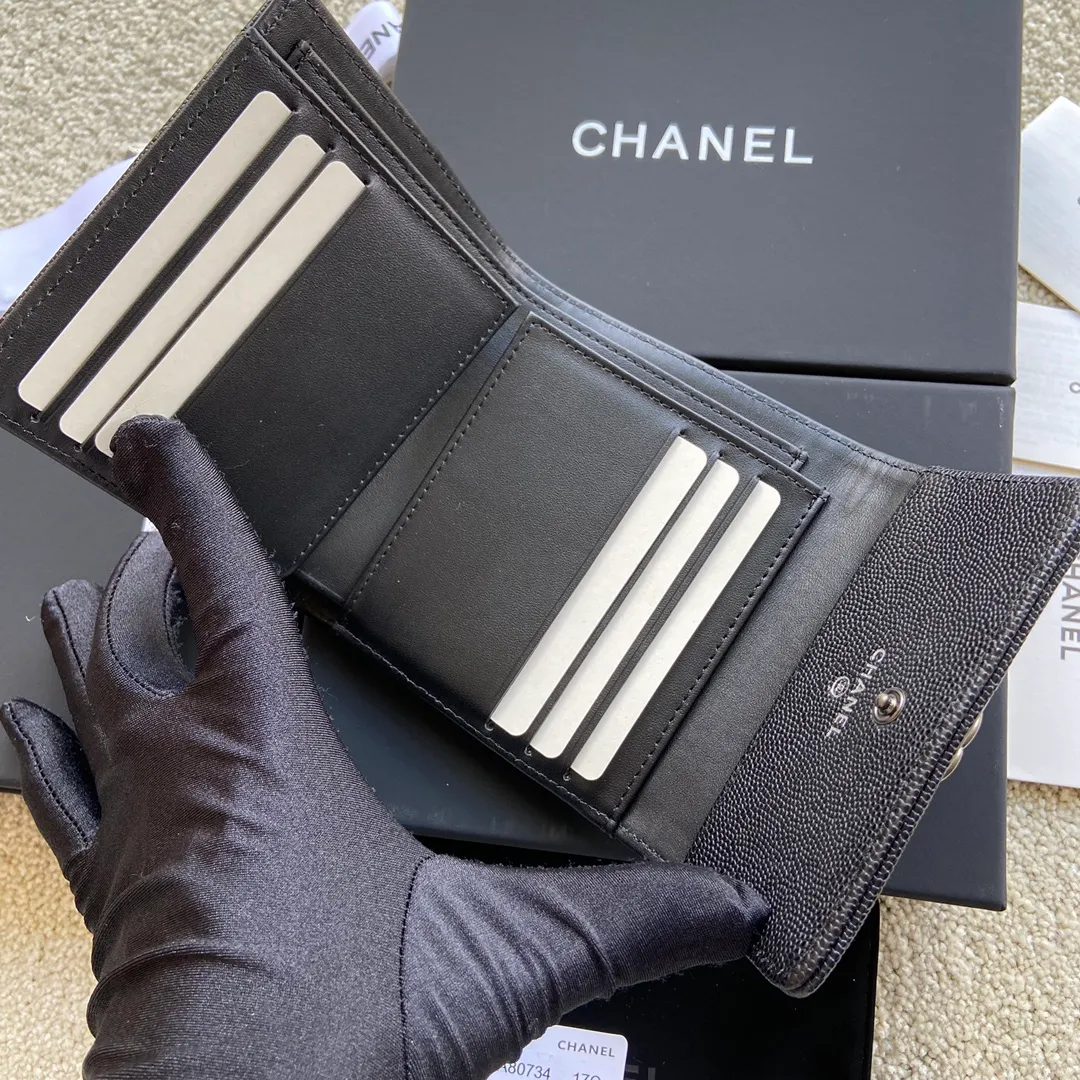 480💰Xiaoxiang imported Italian leather Item number: A80734 Size: W11.5×h10.5×d3cm Color: black fine ball pattern silver hardware