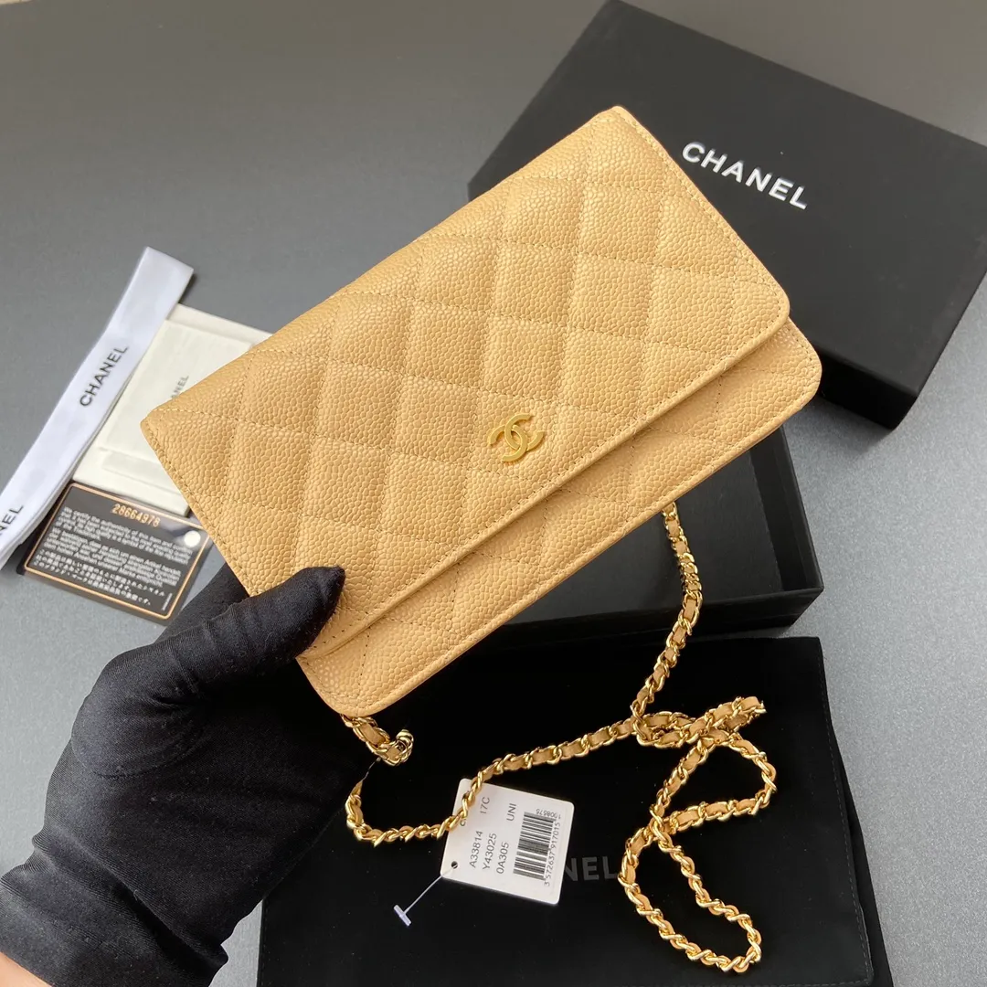 Snap button 600💰Xiaoxiang imported Italian calfskin Item number: A33814 Size: w20×h13×d3.5cm Color: apricot ball pattern gold steel mark
