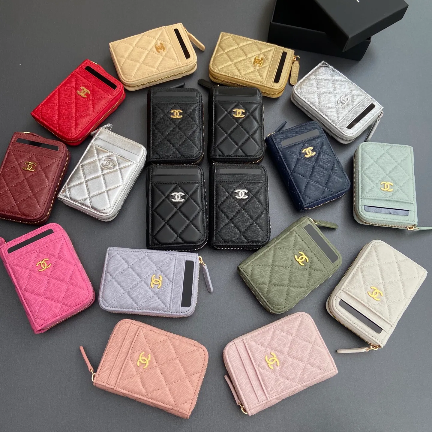 [Special grade hardware original leather] ¥280 Xiaoxiang small zipper bag card holder series with iconic metal logo, gold tone metal hardware, special Italian imported leather 2 card slots wallet bag, 4 card slots No.: 1650 Size: w11×h7.5×2cm