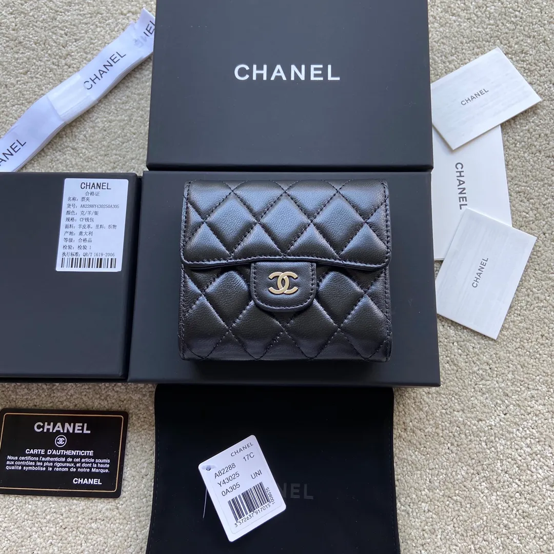 440💰Xiaoxiang imported Italian lambskin Item number: A82288 Size: w10.5×h11.5×d3cm Color: black lambskin silver steel mark