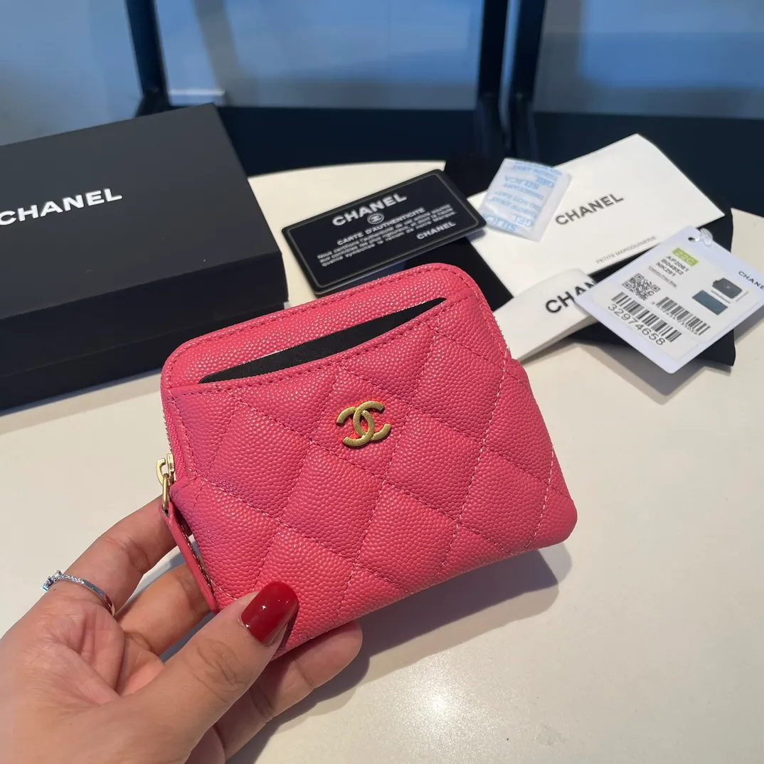 💰420😊Upgraded version💋Chanel🆕 New color colorful fine ball caviar cowhide🐂Classic zipper bag with multiple card slots for change. It can also bring convenience to various bank cards, supermarket cards, shopping cards, and membership cards. It is so small and easy to carry. It is the most fashionable and popular element of coin purses. Do you own it? Comes with the latest complete set of packaging 2061🍃size: 12*9.5cm