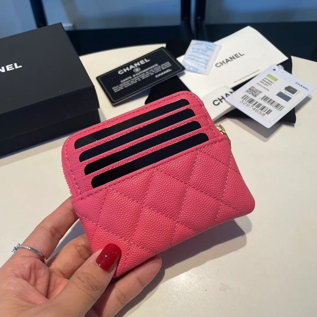 💰420😊Upgraded version💋Chanel🆕 New color colorful fine ball caviar cowhide🐂Classic zipper bag with multiple card slots for change. It can also bring convenience to various bank cards, supermarket cards, shopping cards, and membership cards. It is so small and easy to carry. It is the most fashionable and popular element of coin purses. Do you own it? Comes with the latest complete set of packaging 2061🍃size: 12*9.5cm