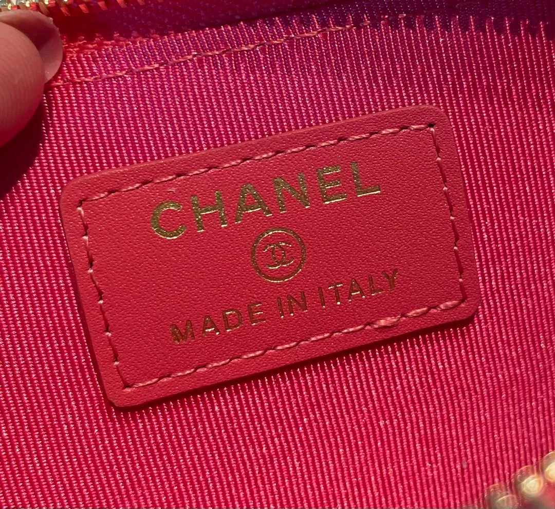 💰420😊Upgraded version💋Chanel🆕 New color colorful fine ball caviar cowhide🐂Classic zipper bag with multiple card slots for change. It can also bring convenience to various bank cards, supermarket cards, shopping cards, and membership cards. It is so small and easy to carry. It is the most fashionable and popular element of coin purses. Do you own it? Comes with the latest complete set of packaging 2061🍃size: 12*9.5cm