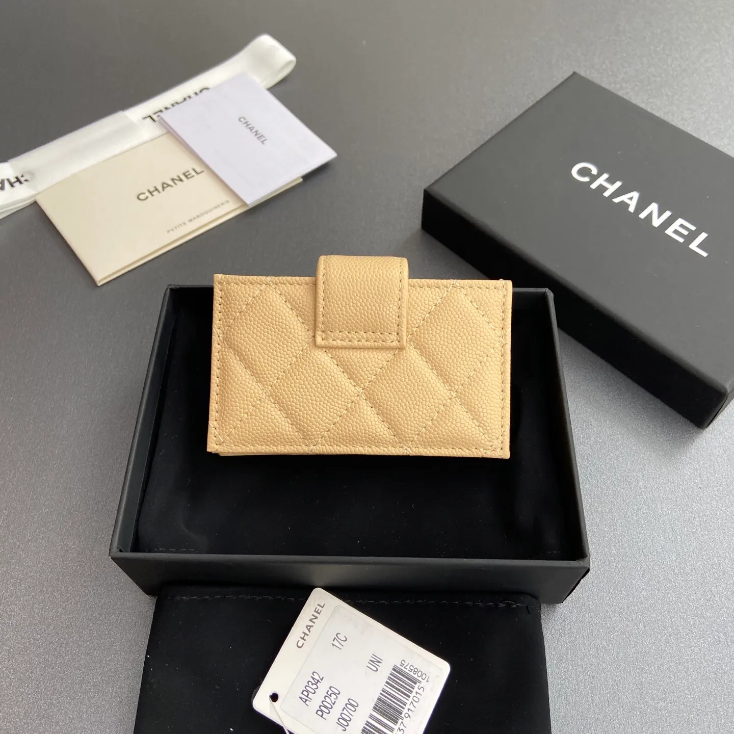 [Special grade hardware original leather] ¥400 Small fragrant organ multi-card slot card holder series with iconic metal logo Gold-toned metal hardware, exclusive Italian imported leather 6 card slots No.: 0342 Apricot fine ball pattern gold steel mark Size: w10×h6×2cm