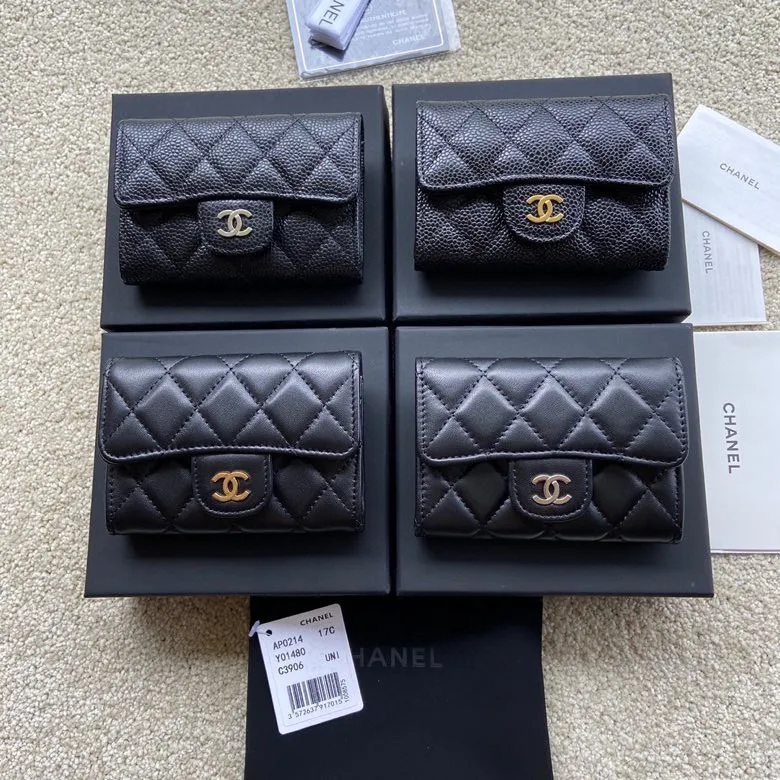 Xiaoxiang imported Italian leather 260💰 Item number: AP428