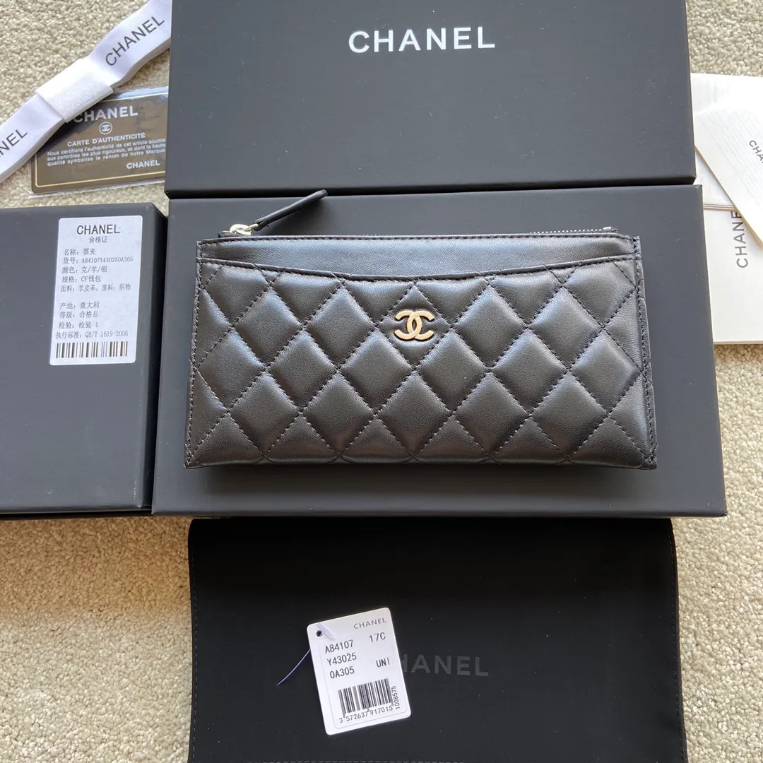 380💰Xiaoxiang imported Italian sheepskin Item number: A84107 Size: w19.5×h10×d2 Color: black sheepskin silver steel mark