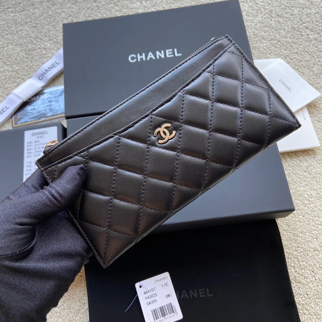 380💰Xiaoxiang imported Italian sheepskin Item number: A84107 Size: w19.5×h10×d2 Color: black sheepskin silver steel mark