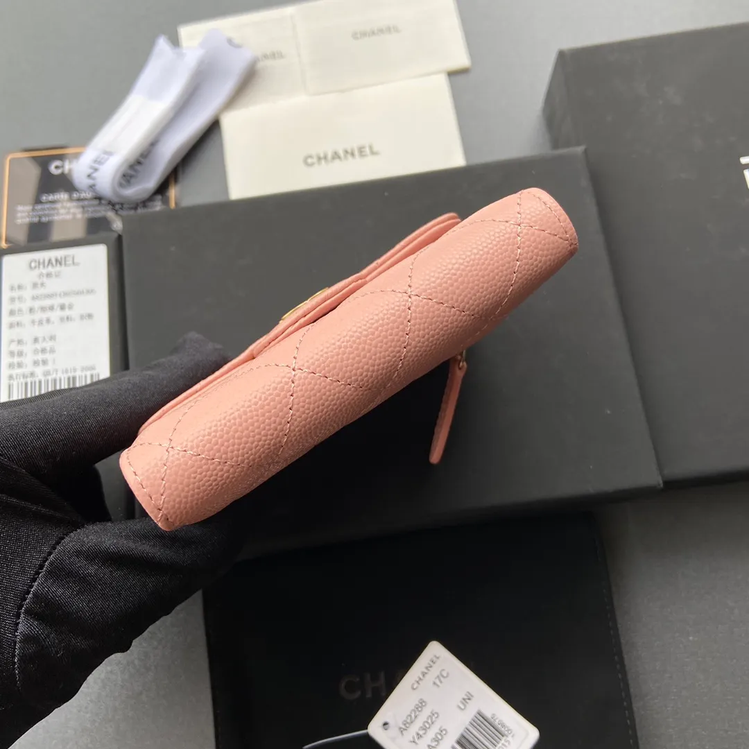 440💰Xiaoxiang imported Italian fine grain calfskin Item number: A82288 Size: w10.5×h11.5×d3cm Color: pink fine ball pattern silver steel mark