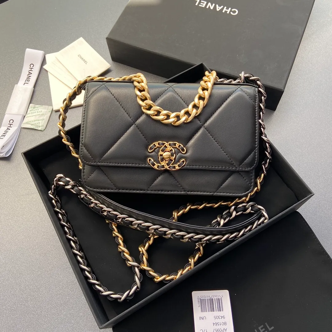 Xiaoxiang imported Italian leather Item number: 3267