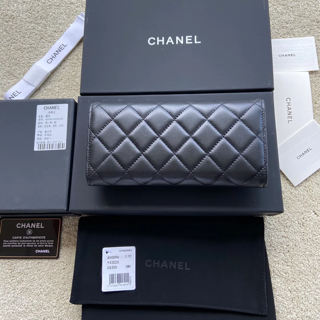 460💰Xiaoxiang imported Italian lambskin Item number: A50096 Size: w19×h10.5×d3cm Color: black lambskin silver steel mark
