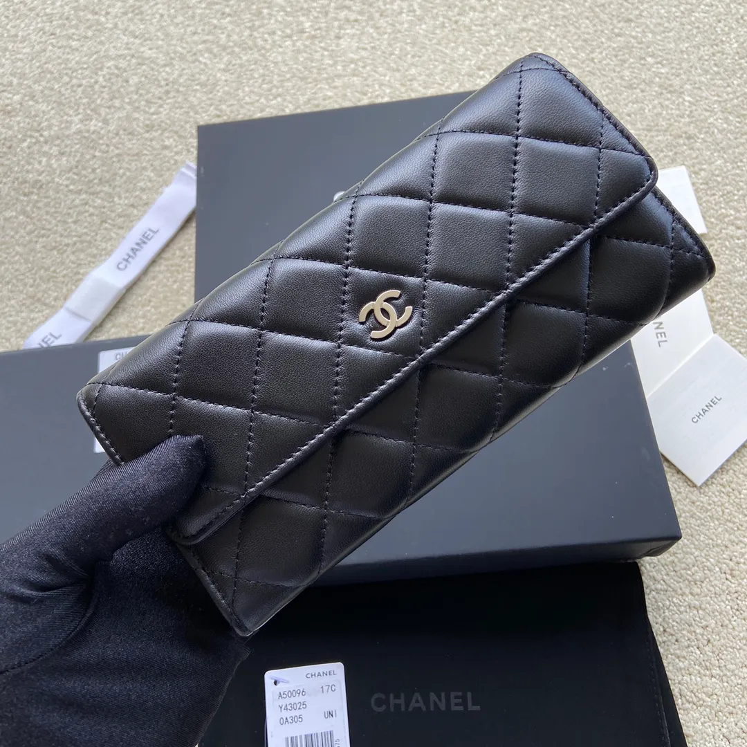 460💰Xiaoxiang imported Italian lambskin Item number: A50096 Size: w19×h10.5×d3cm Color: black lambskin silver steel mark